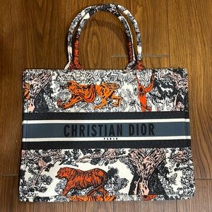 CD tote